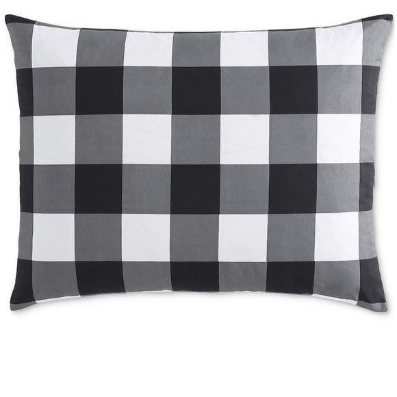 Full/Queen set includes 3 pieces: comforter (90" x 90"), two shams (20" x 26"') - Picture 6 of 13